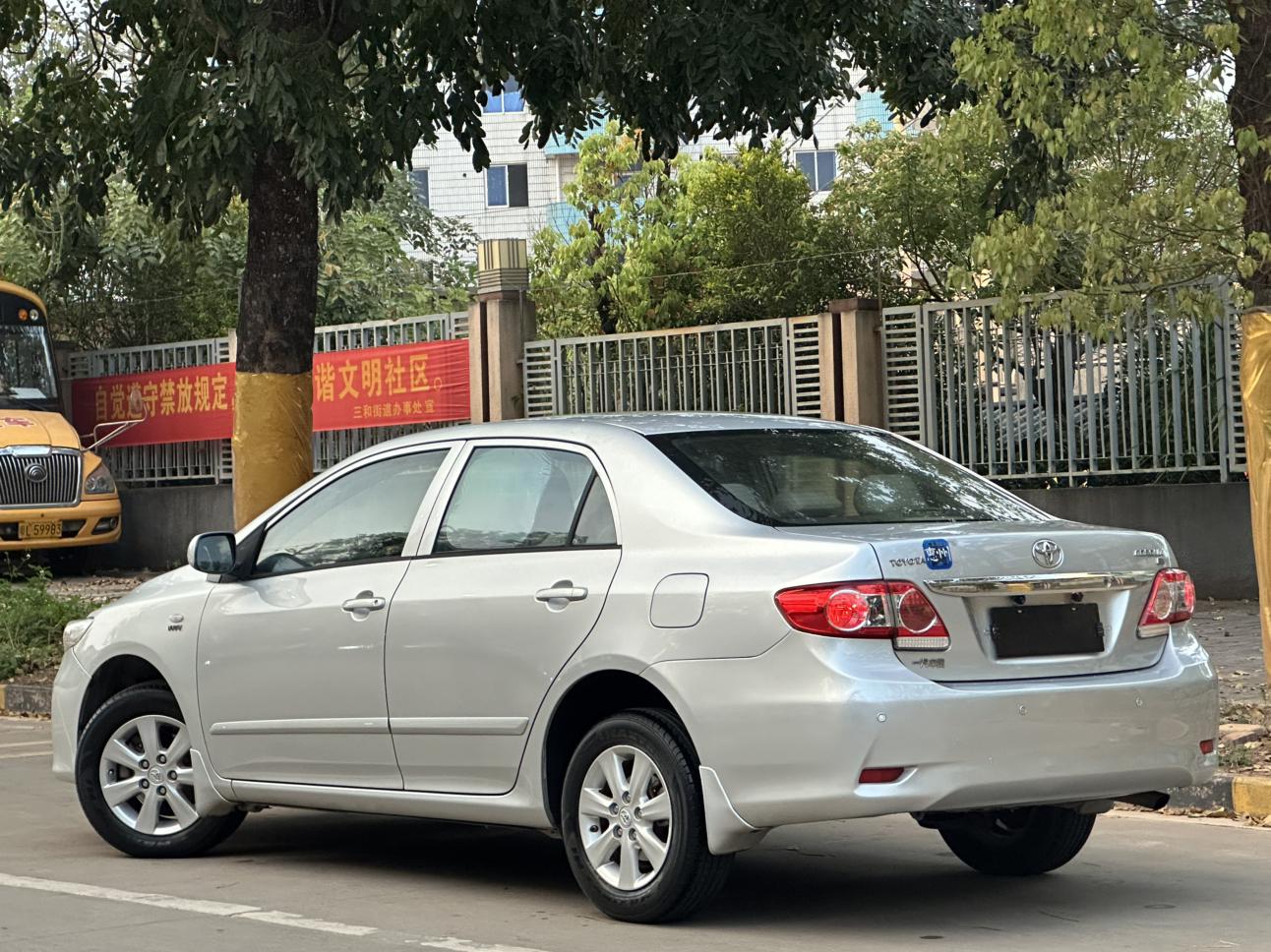 Toyota Corolla 2013 thumb 3
