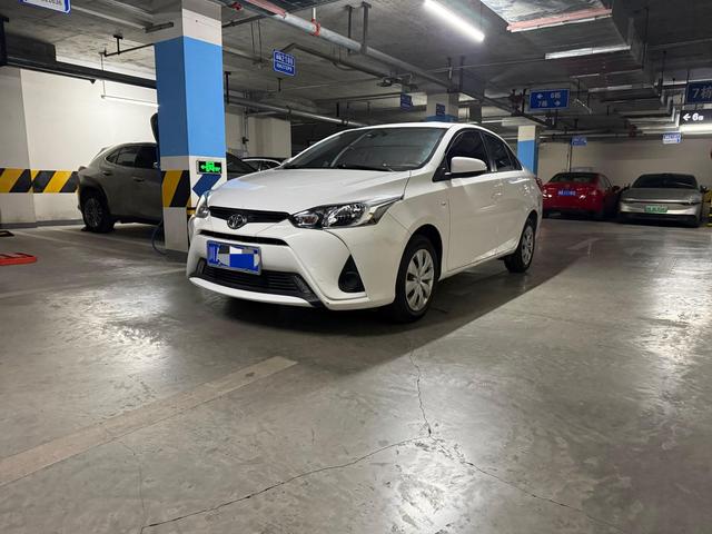 Toyota Yaris 2017 thumb 8