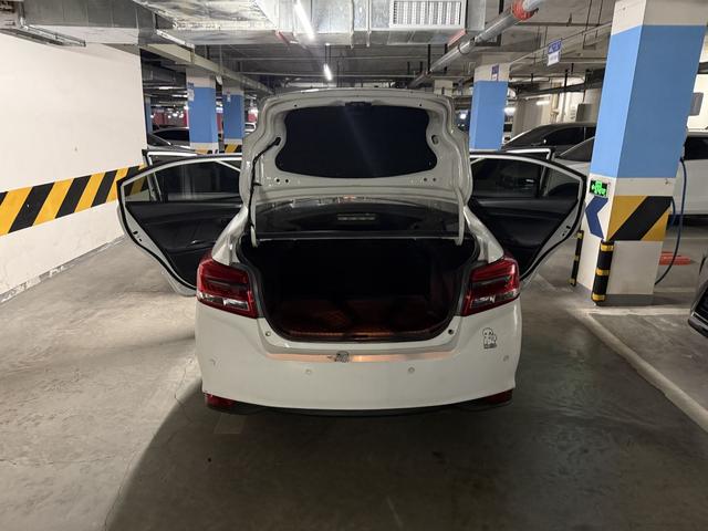 Toyota Yaris 2017 thumb 11