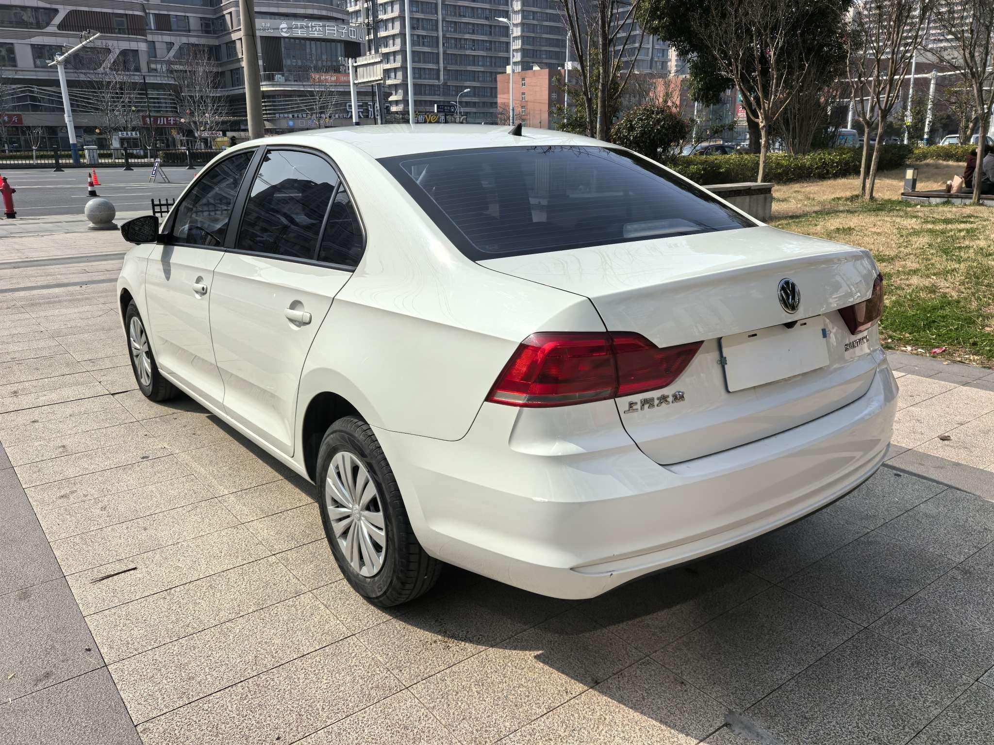 Volkswagen Santana 2019 thumb 2