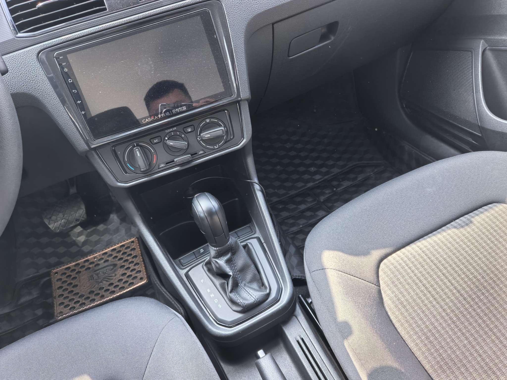 Volkswagen Santana 2019 thumb 8