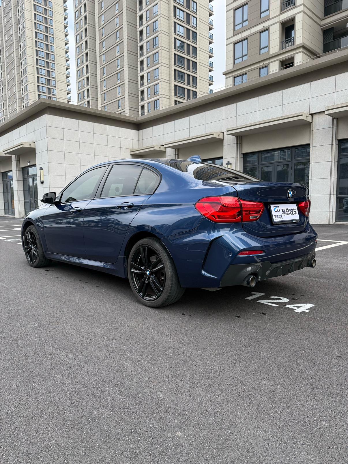 BMW 1 серии 2021 thumb 2