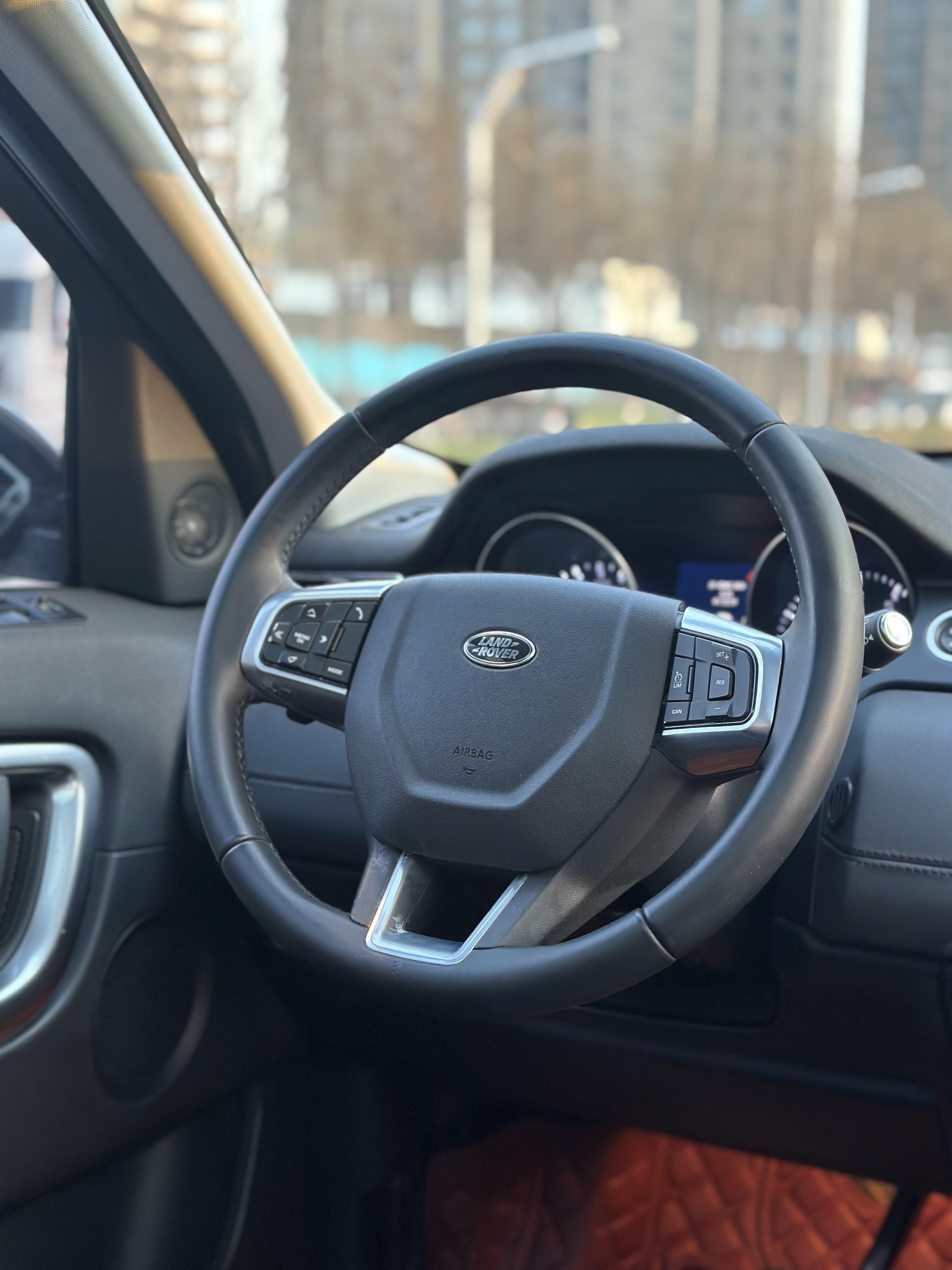 Land Rover Discovery Sport 2016 thumb 6