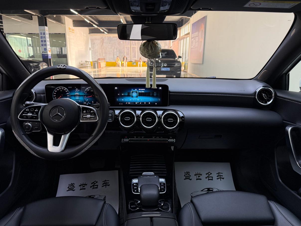 Mercedes-Benz A-Class 2019 thumb 8