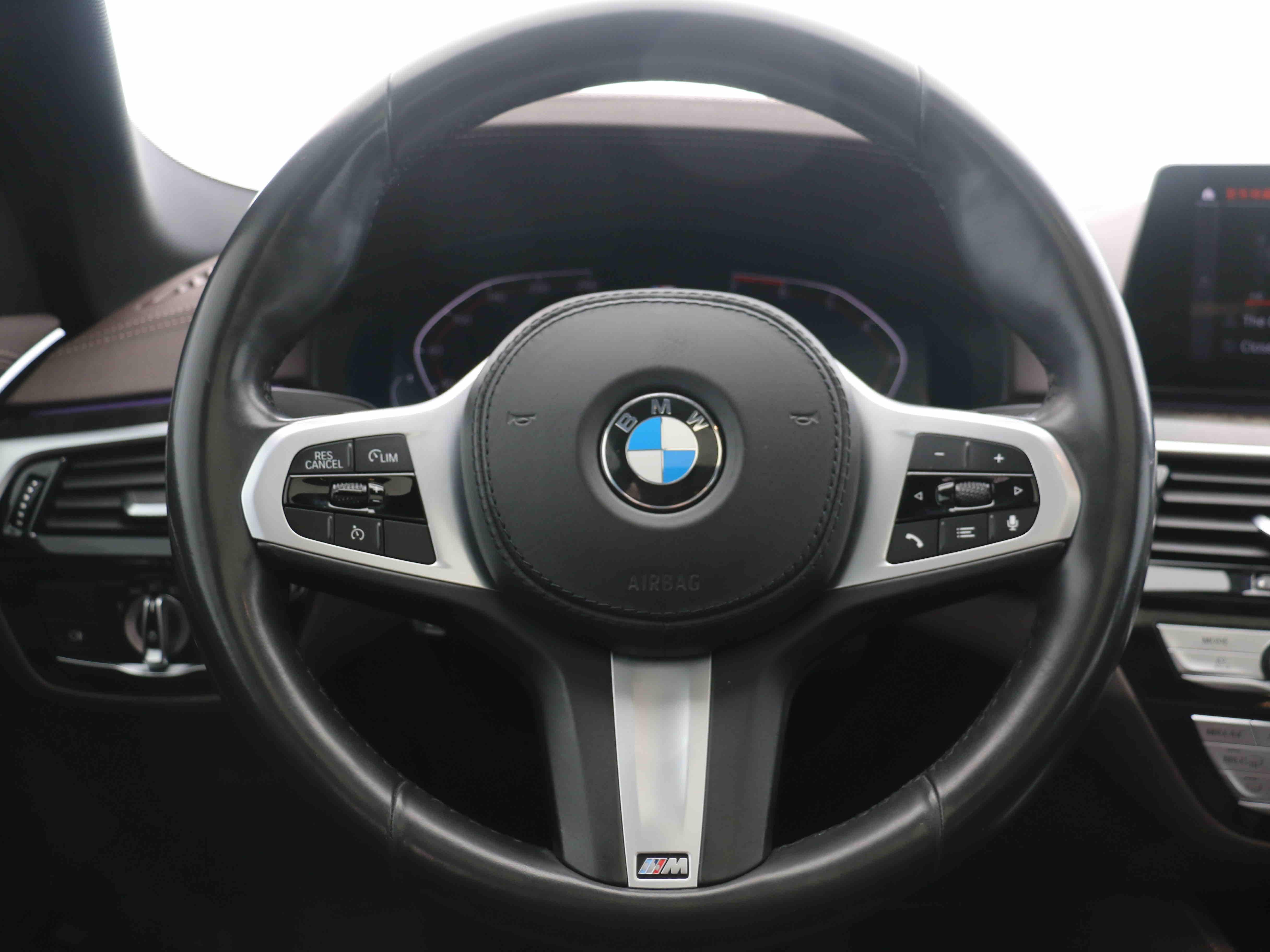 BMW 5 серии 2020 thumb 10