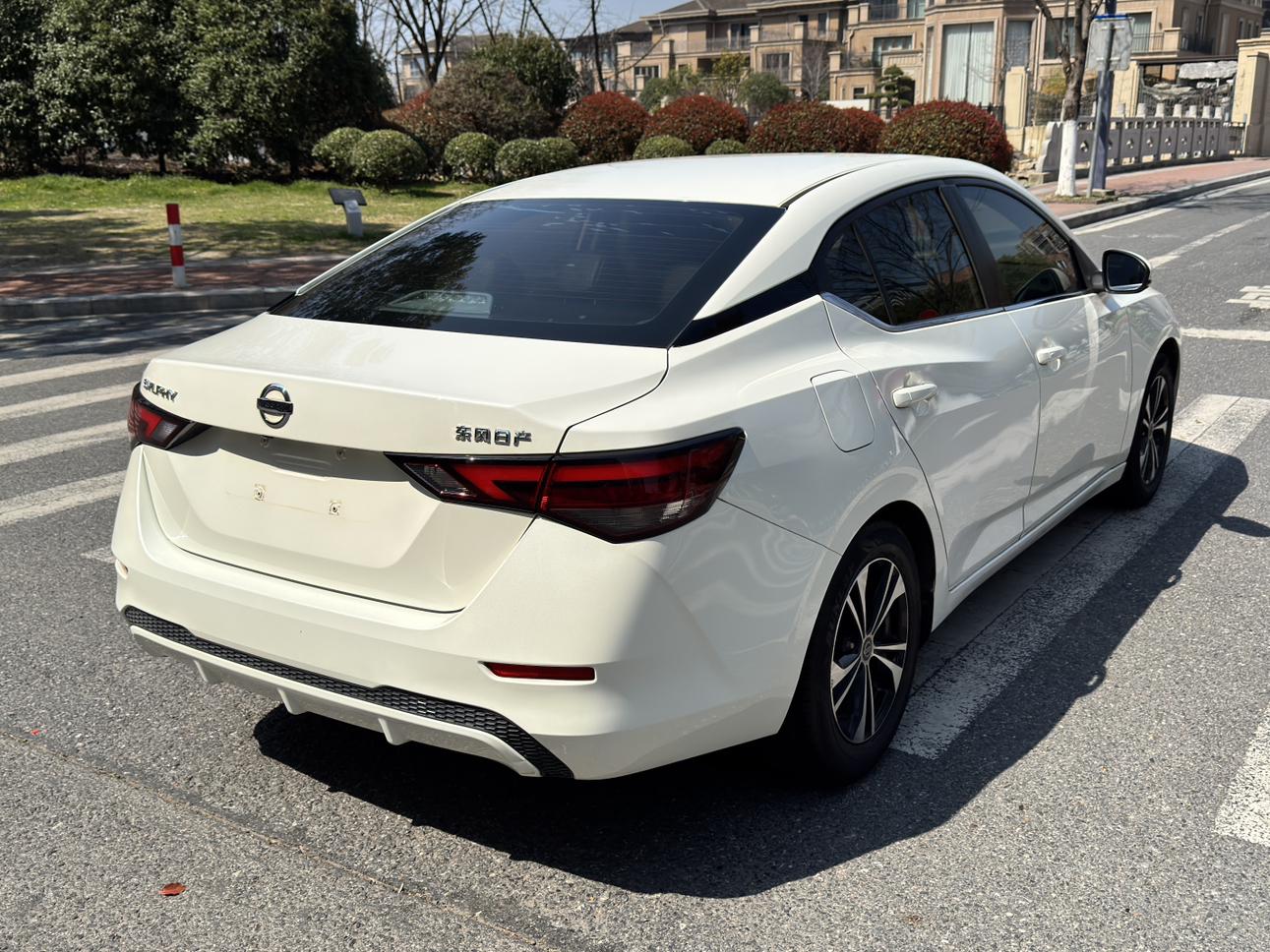 Nissan Sylphy 2021 thumb 5