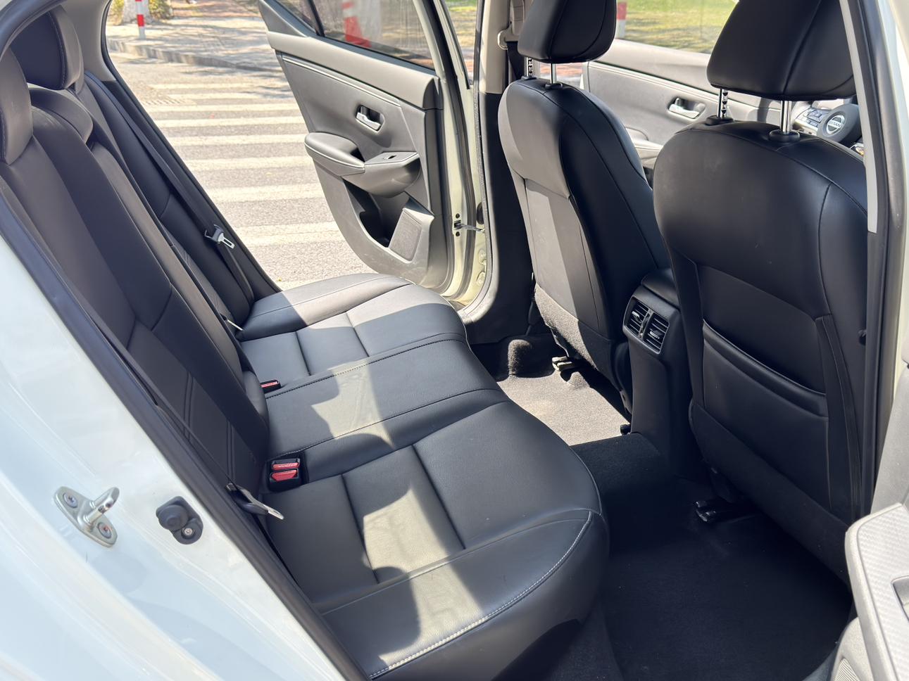 Nissan Sylphy 2021 thumb 12