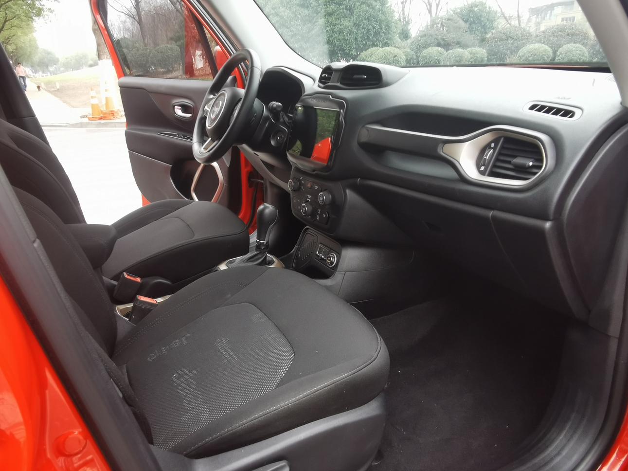 Jeep Renegade 2018 thumb 6
