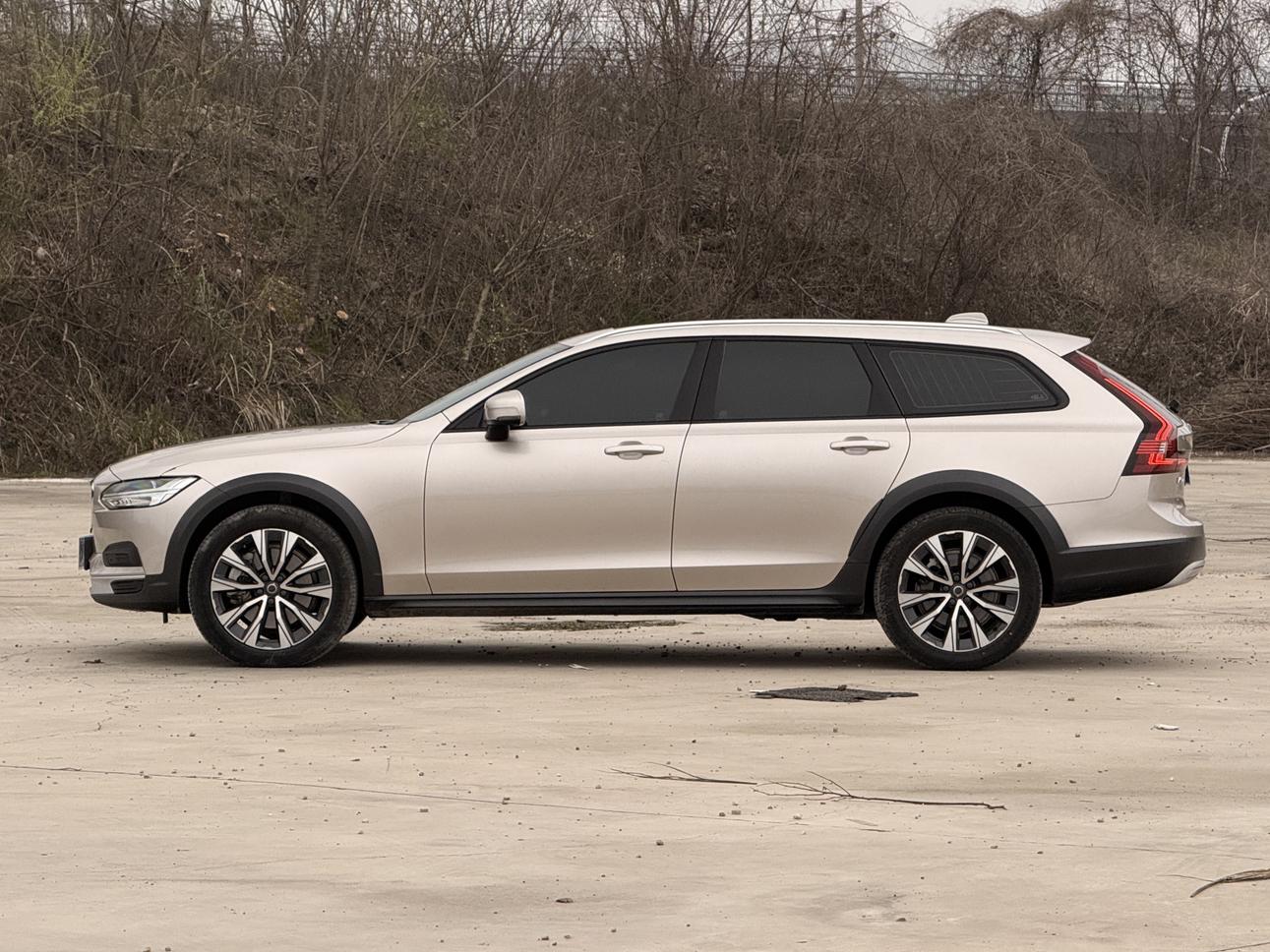 Volvo V90 2023 thumb 2