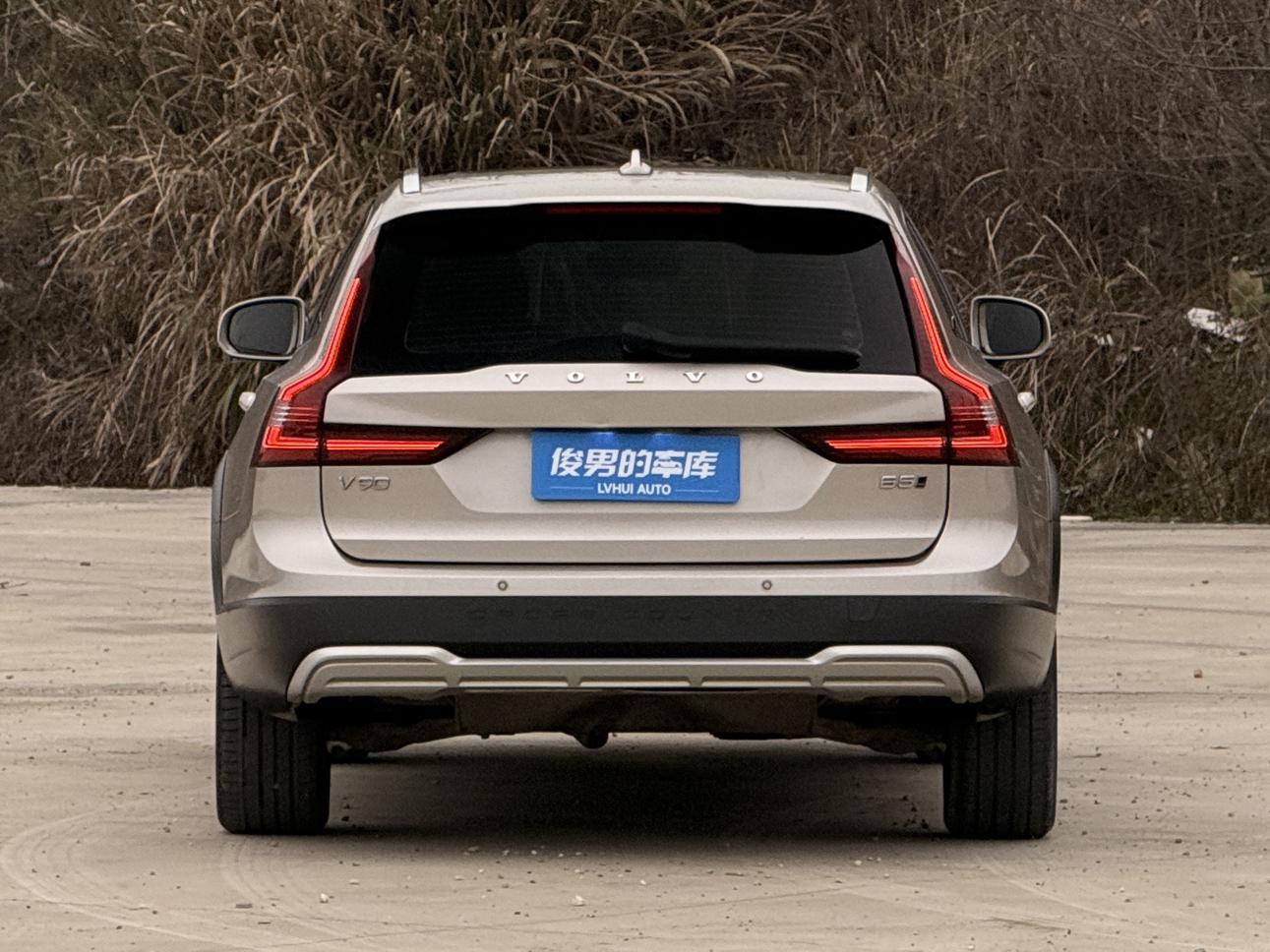 Volvo V90 2023 thumb 4
