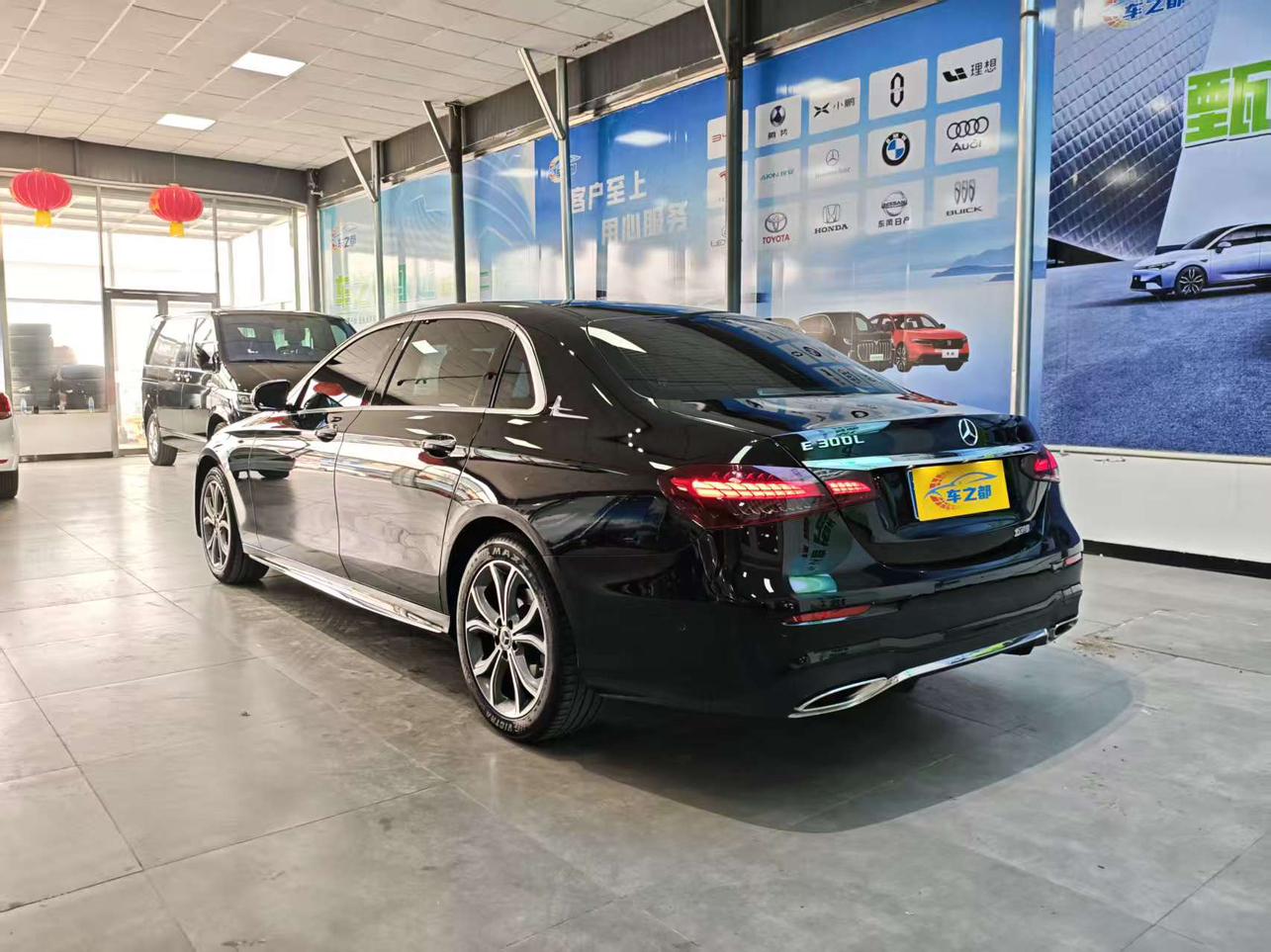 Mercedes-Benz E-Class 2022 thumb 2