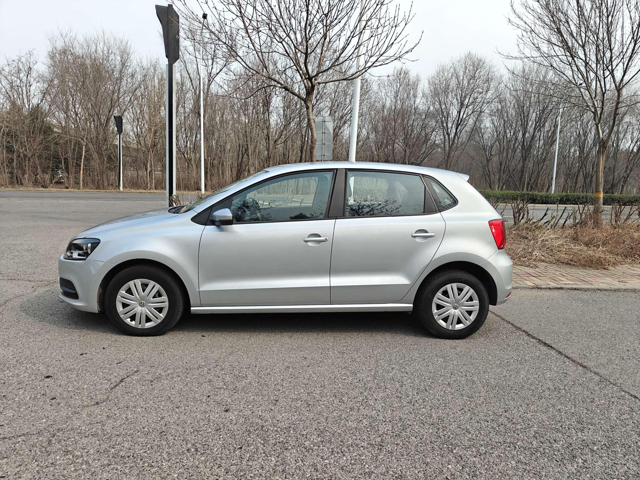 Volkswagen Polo 2016 thumb 2