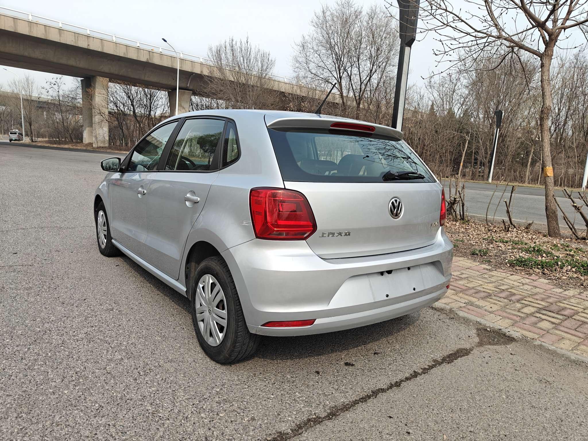 Volkswagen Polo 2016 thumb 3