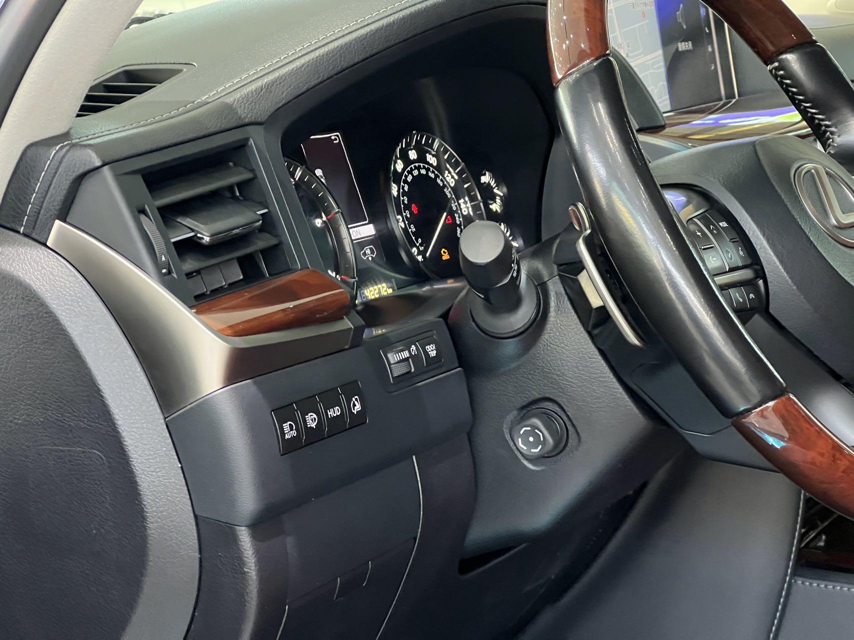 Lexus LX 2022 thumb 6