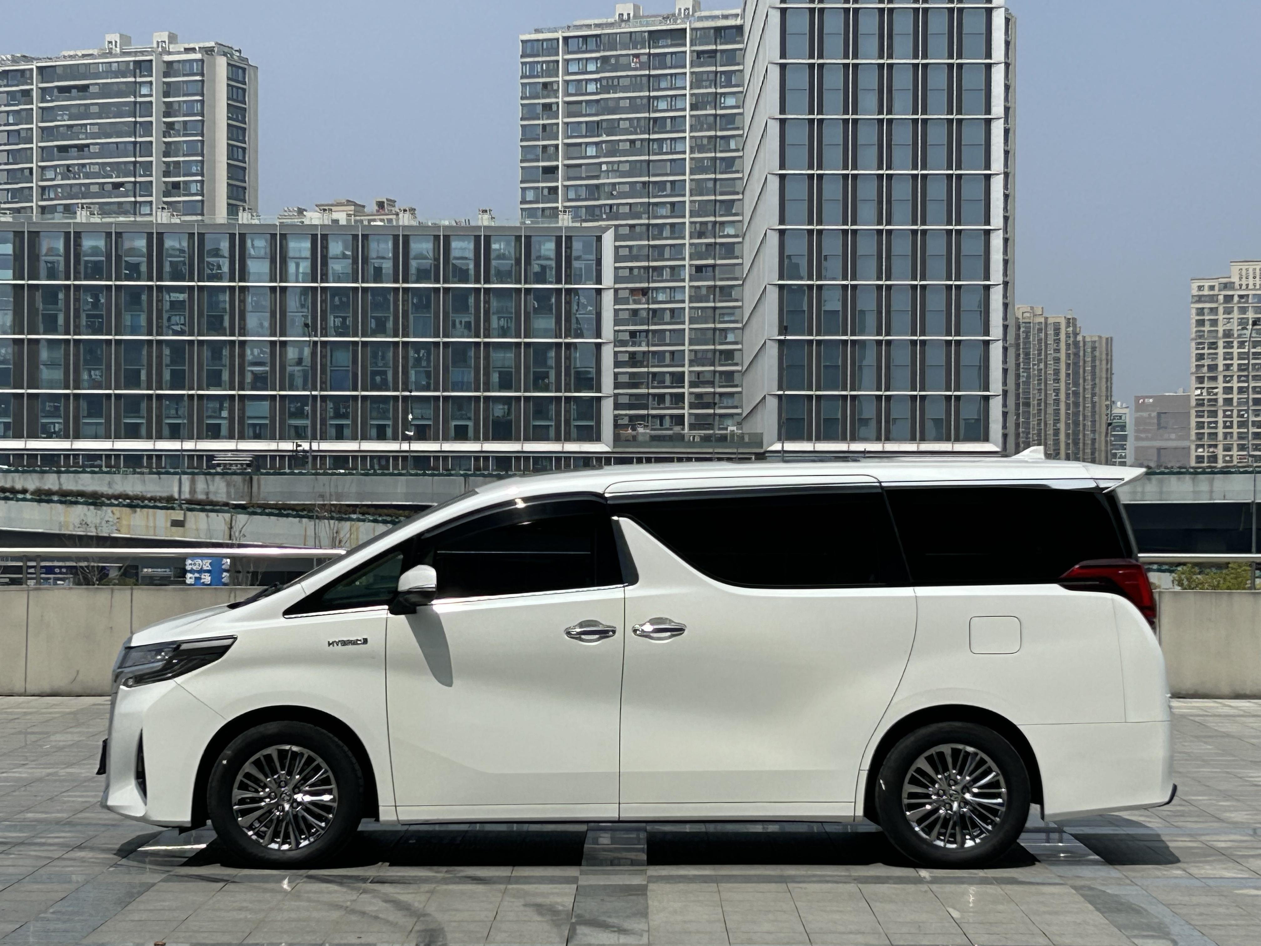 Toyota Alphard 2021 thumb 2