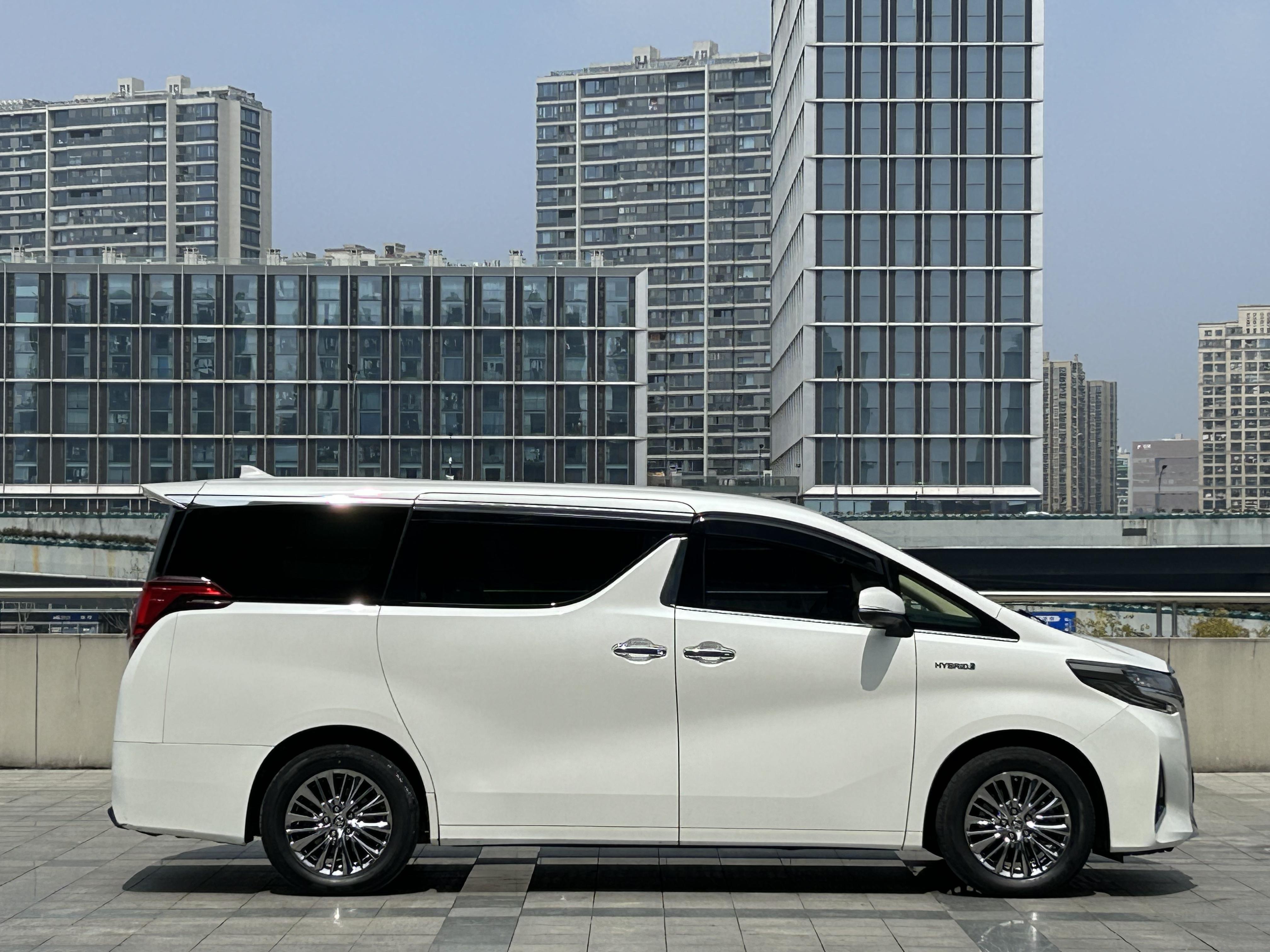 Toyota Alphard 2021 thumb 6