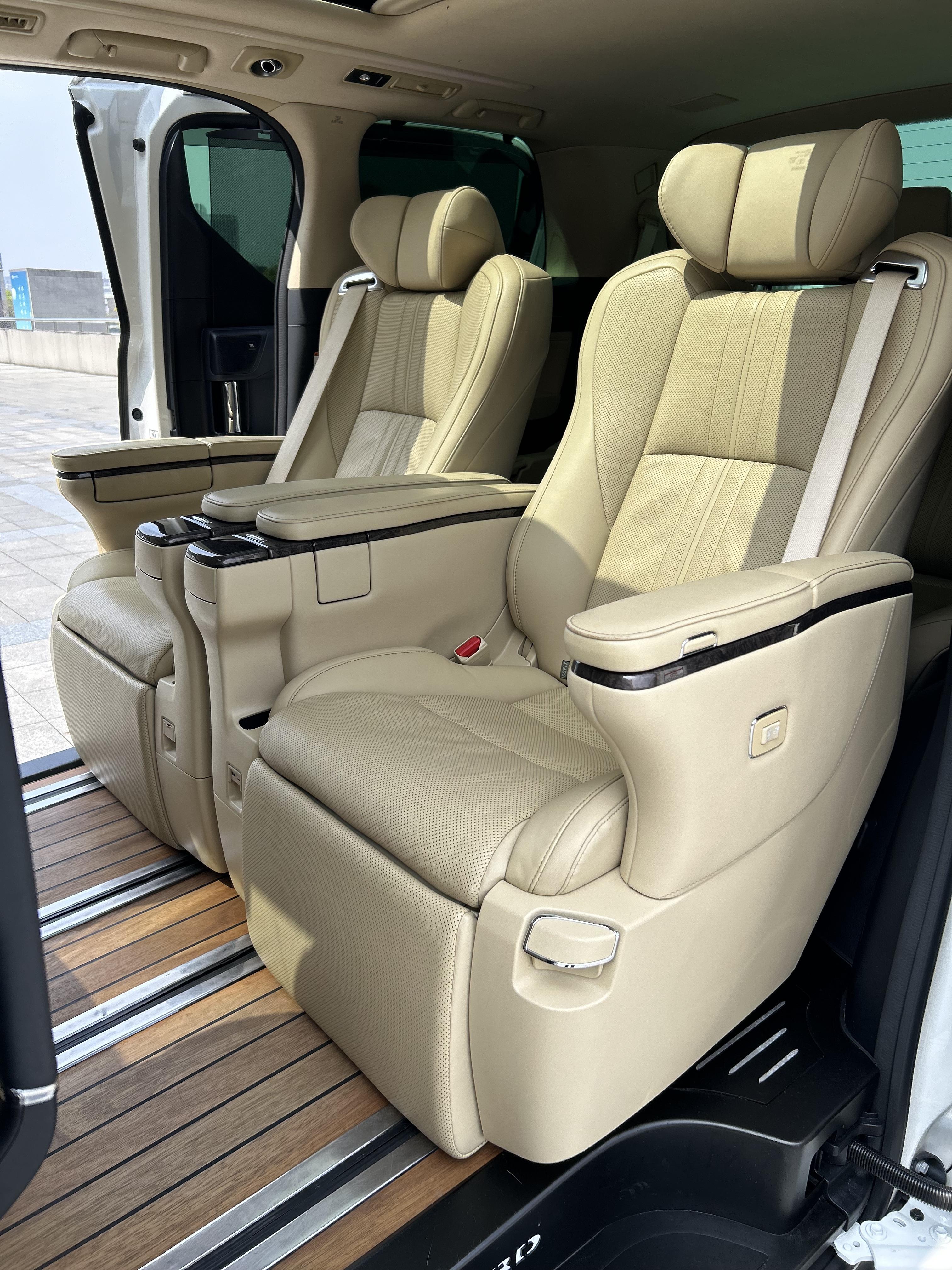 Toyota Alphard 2021 thumb 7