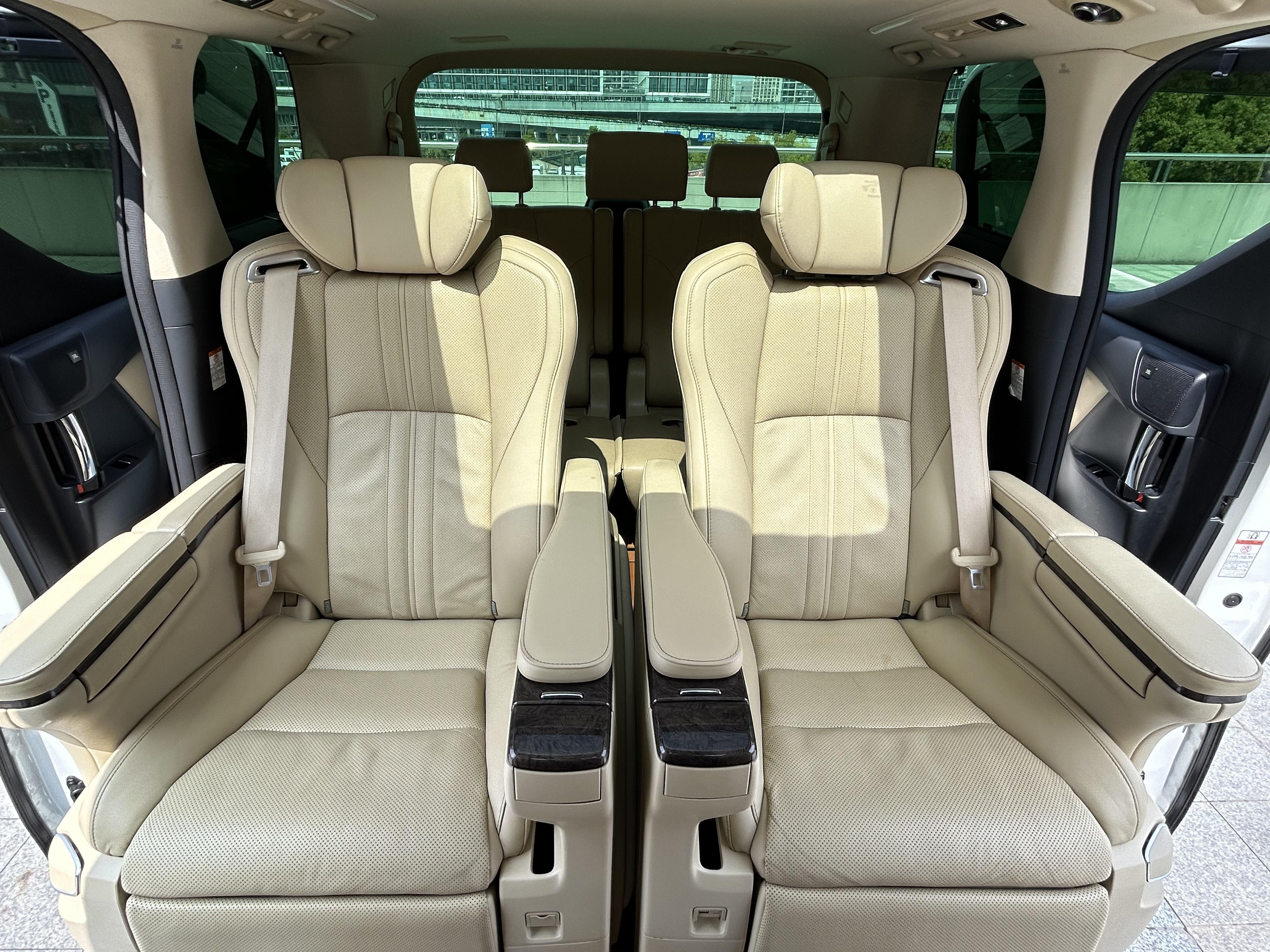 Toyota Alphard 2021 thumb 10