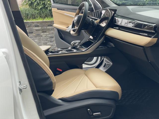 Geely Boyue L 2023 thumb 4