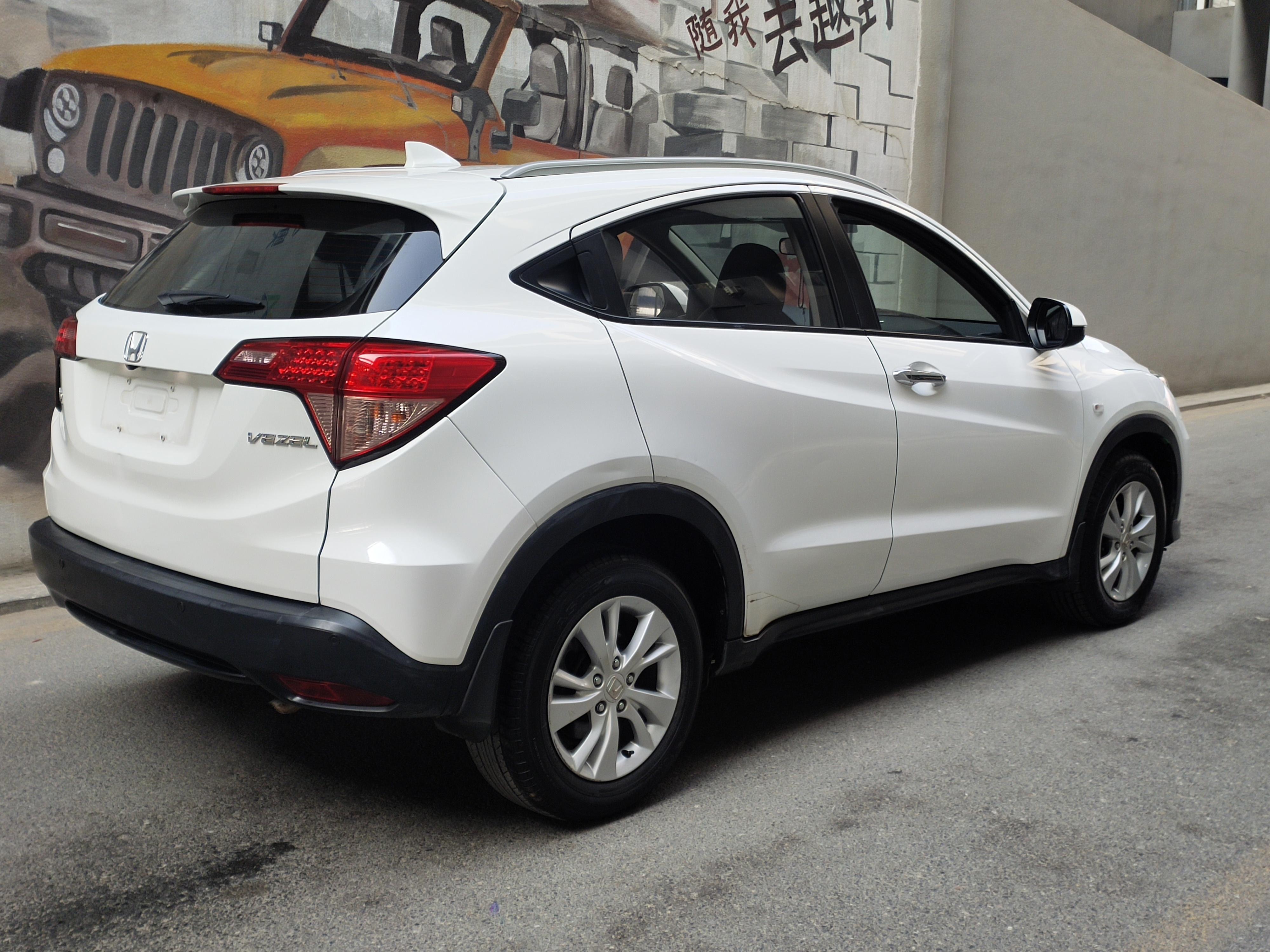 Honda Vezel 2015 thumb 3