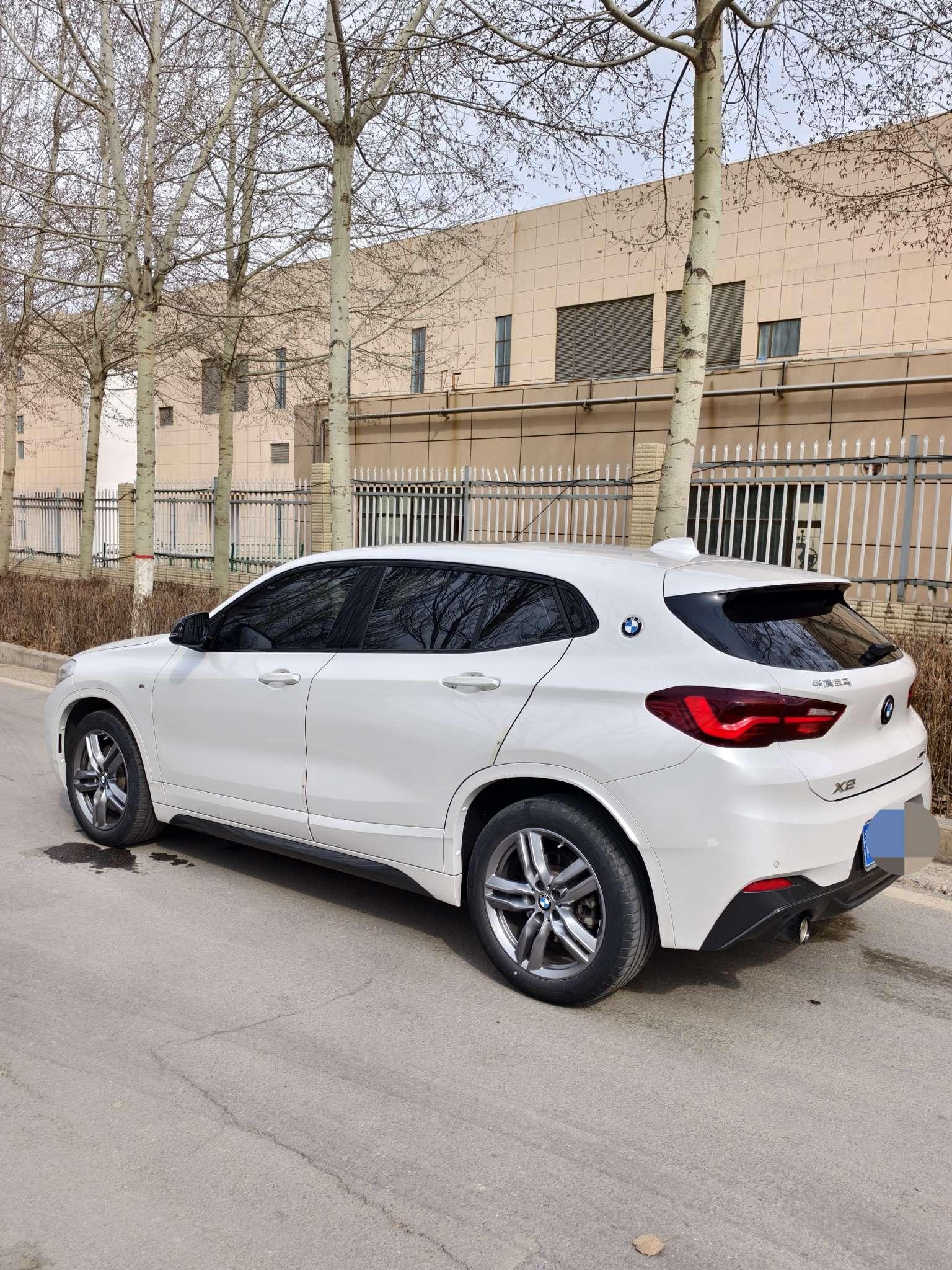 BMW X2 2023 thumb 2