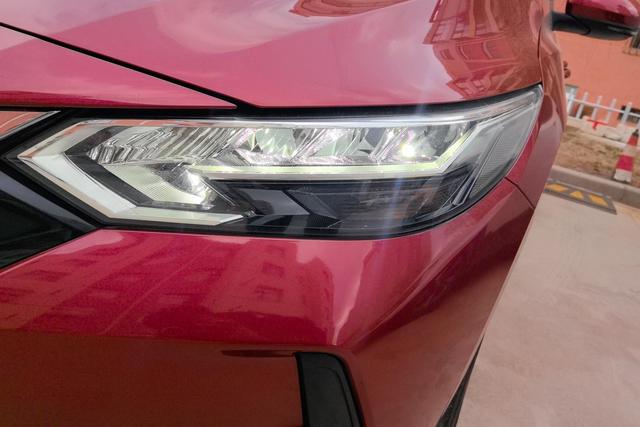Nissan Sylphy 2021 thumb 3