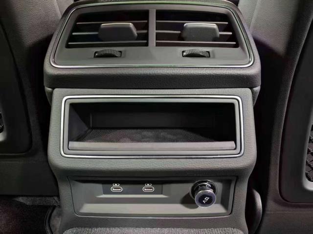 Audi A6 2023 thumb 7