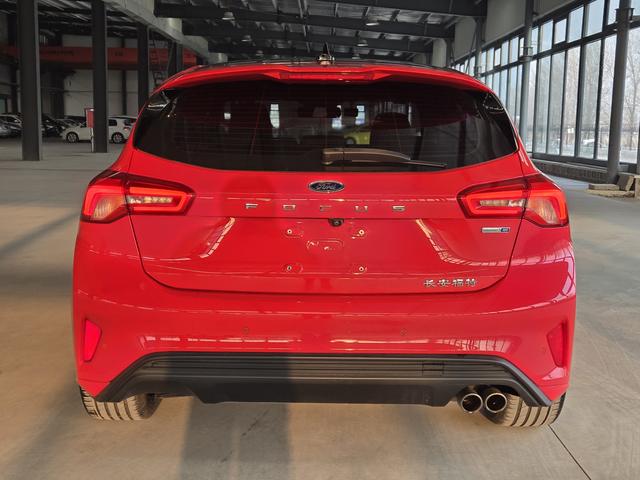 Ford Focus ST 2020 thumb 3