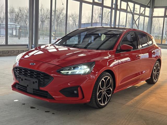 Ford Focus ST 2020 thumb 8