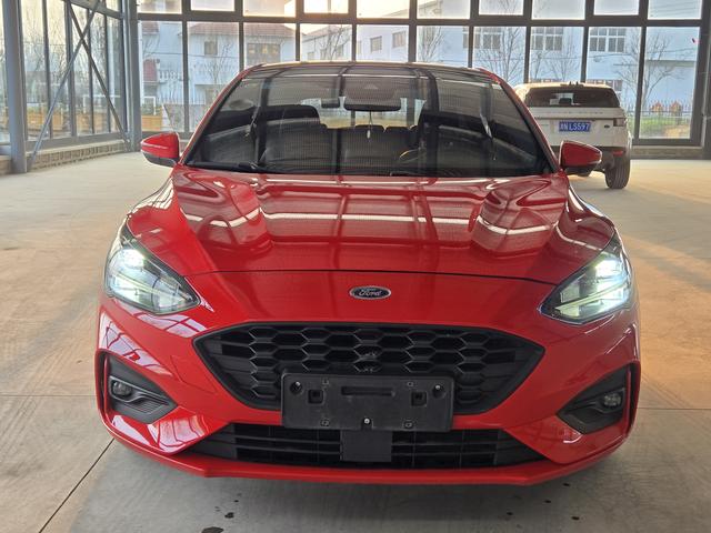 Ford Focus ST 2020 thumb 9
