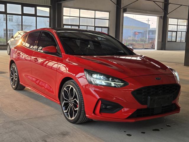 Ford Focus ST 2020 thumb 10