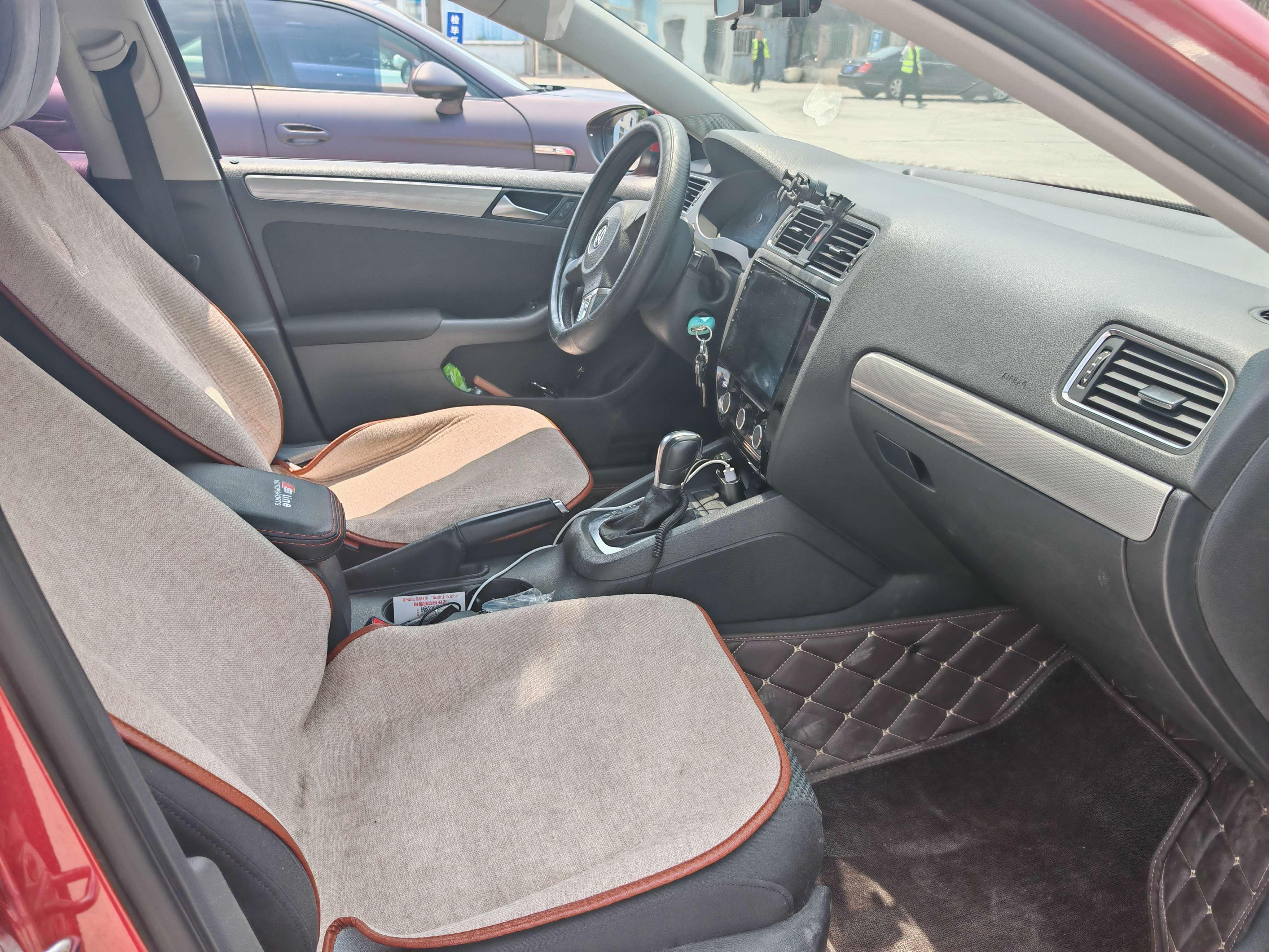 Volkswagen Sagitar 2015 thumb 4