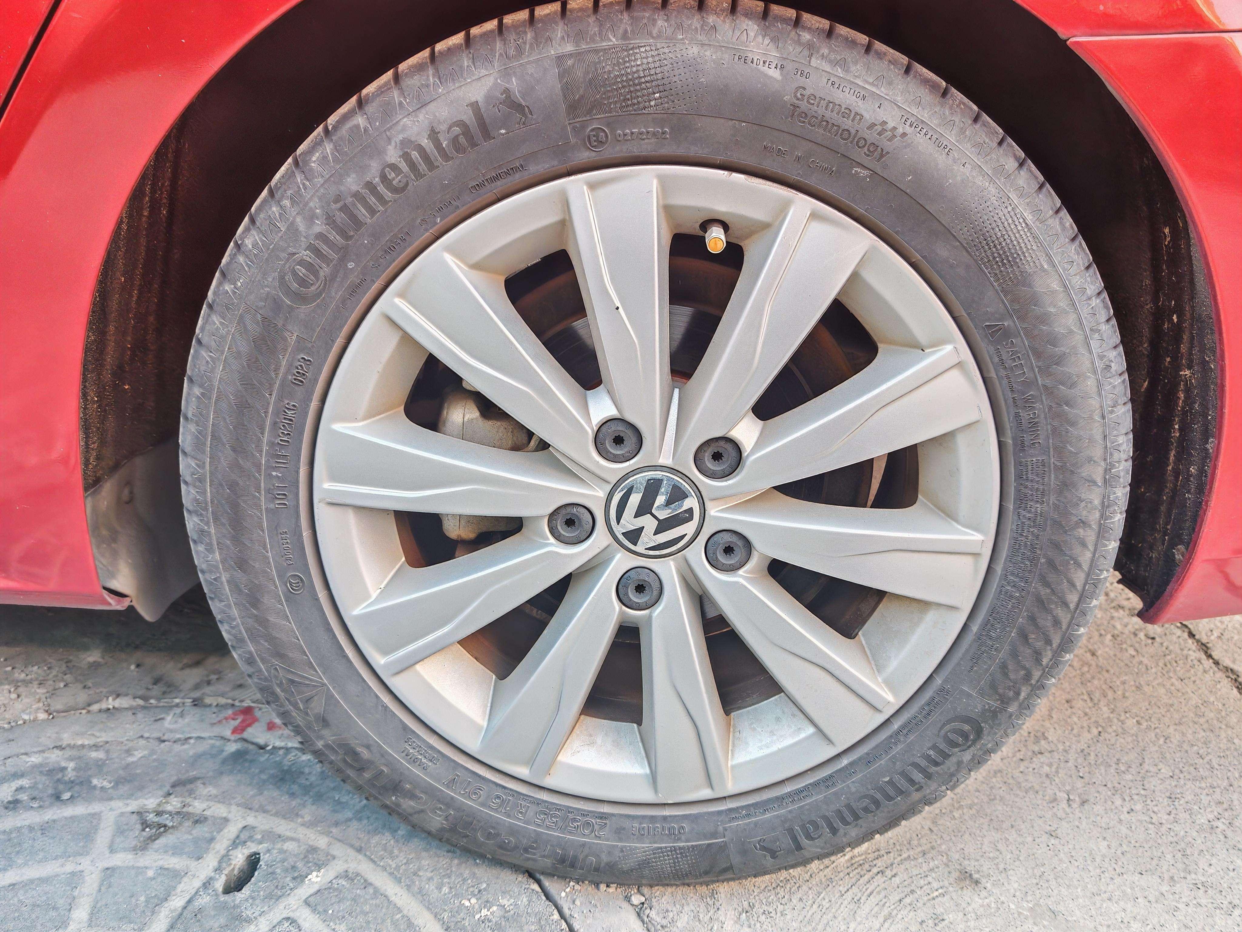 Volkswagen Sagitar 2015 thumb 10