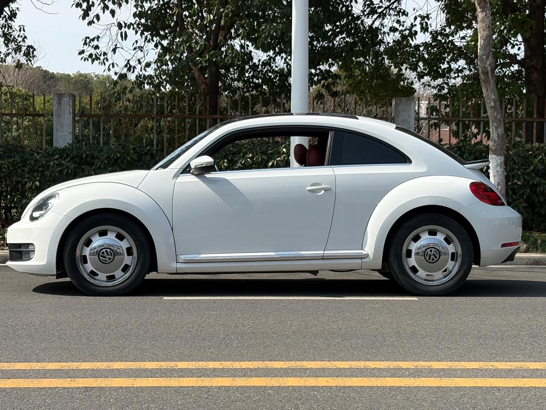 Volkswagen Beetle 2015 thumb 2