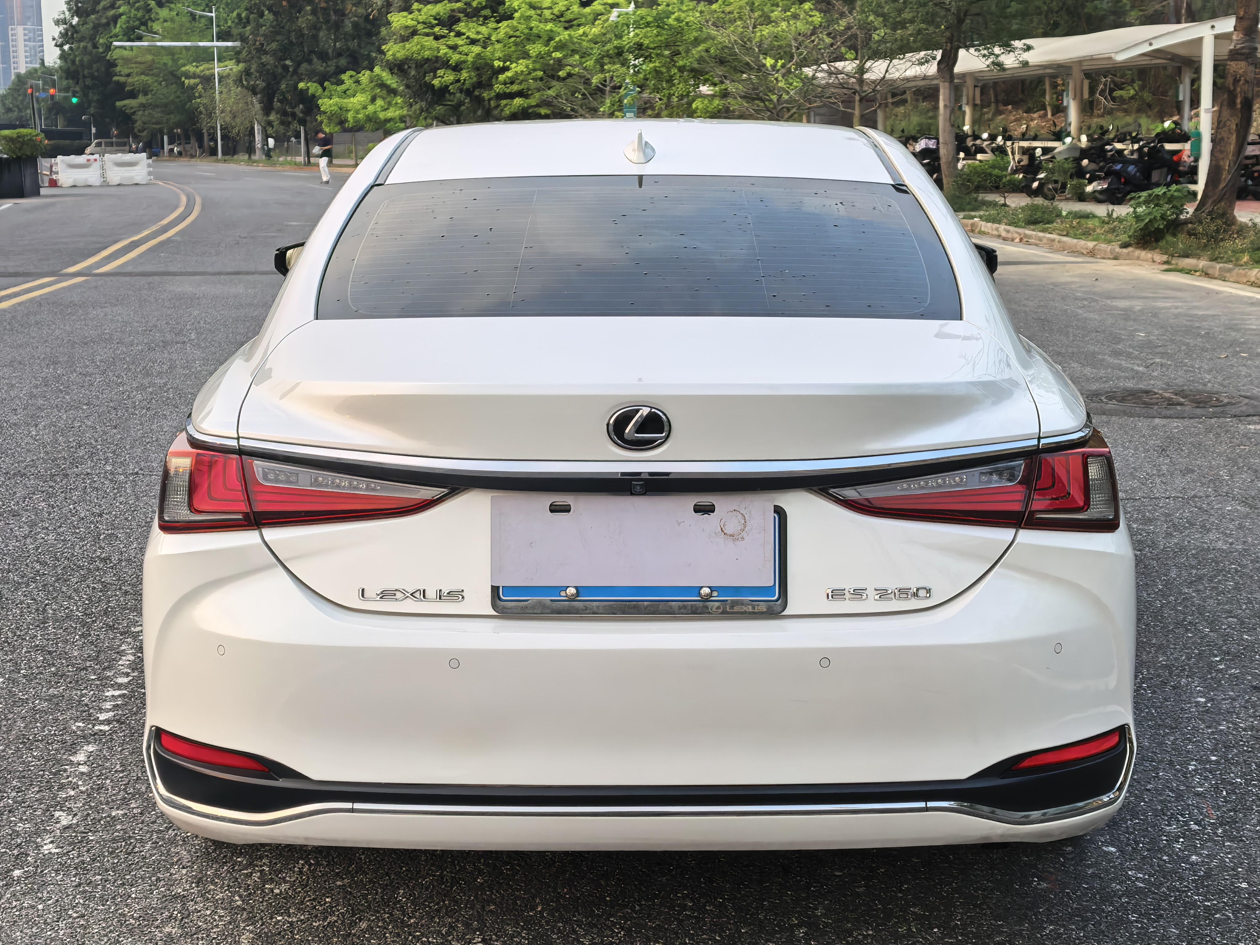 Lexus ES 2021 thumb 4