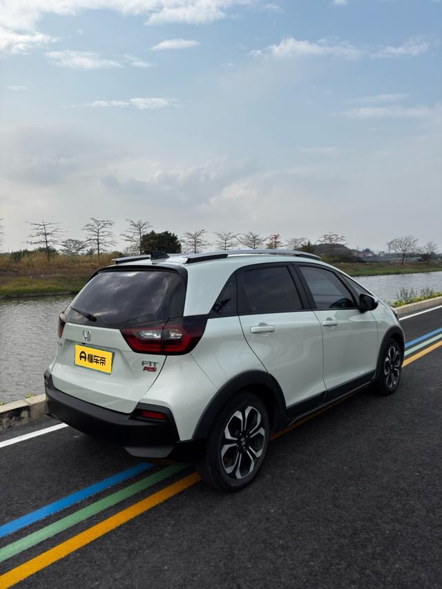 Honda Fit Shuttle 2021 thumb 2