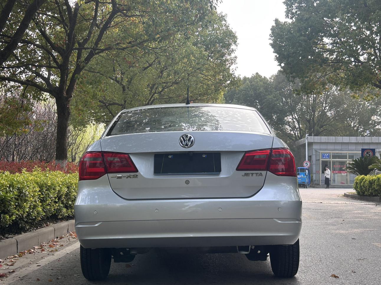Volkswagen Jetta 2013 thumb 3