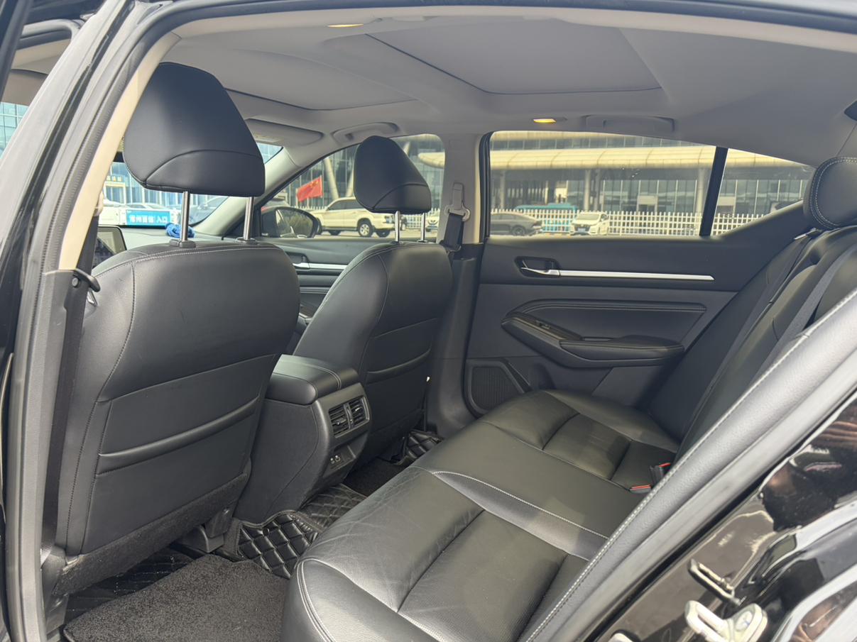 Nissan Altima 2022 thumb 6