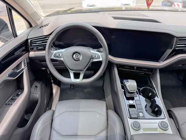 Volkswagen Touareg 2019 thumb 10