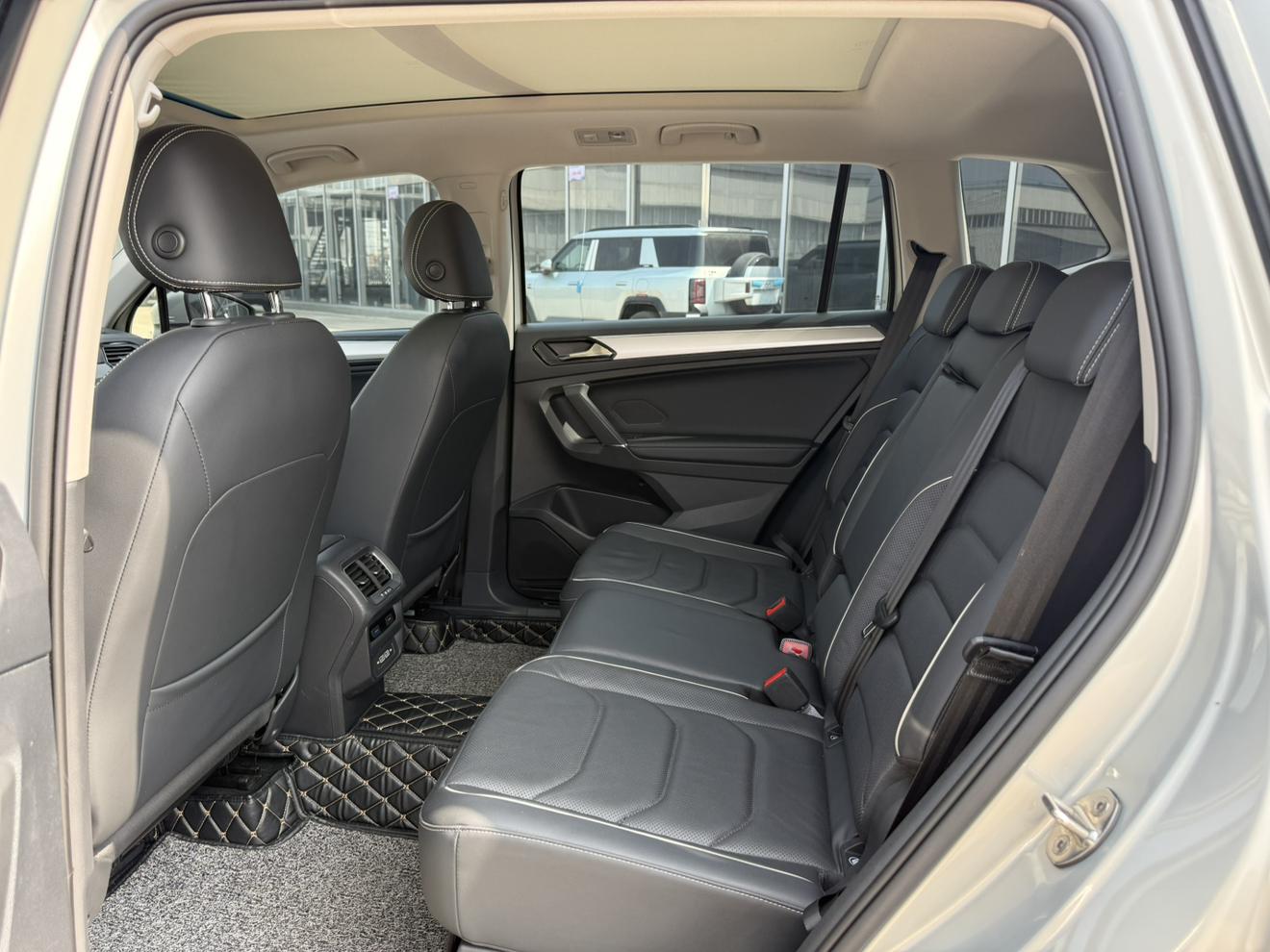 Volkswagen Tiguan 2020 thumb 7