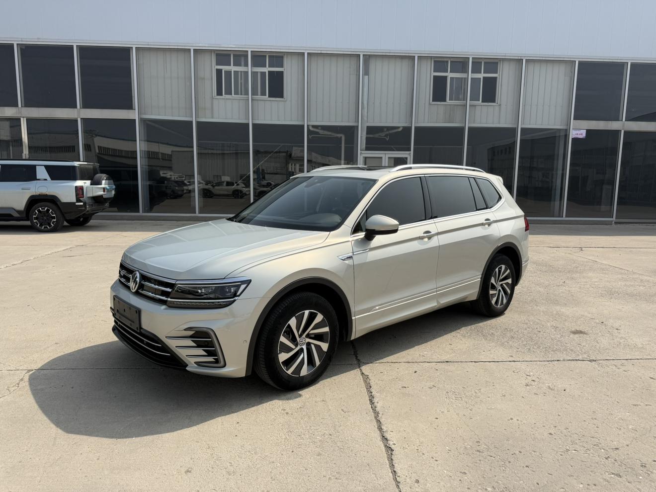 Volkswagen Tiguan 2020 thumb 8