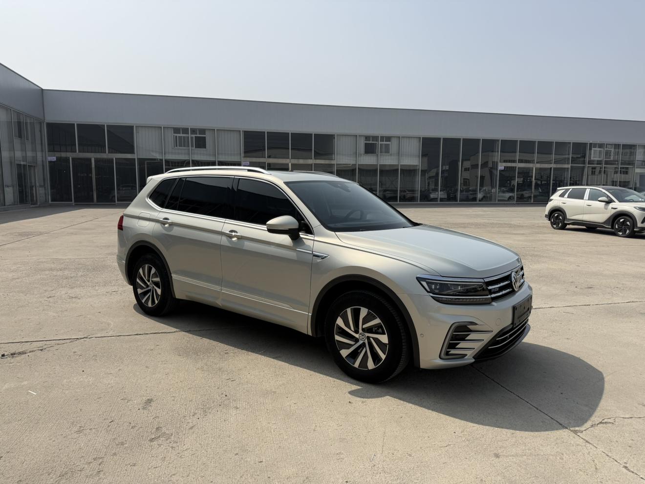 Volkswagen Tiguan 2020 thumb 10