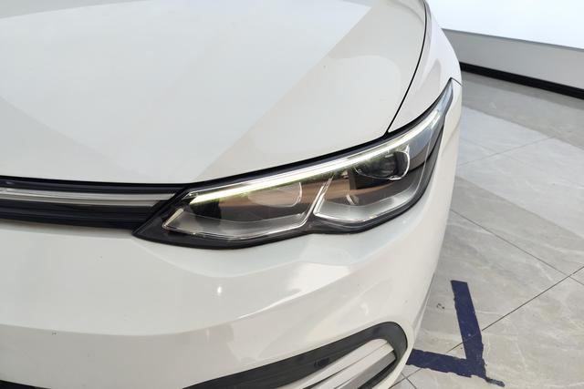 Volkswagen Golf 2021 thumb 2