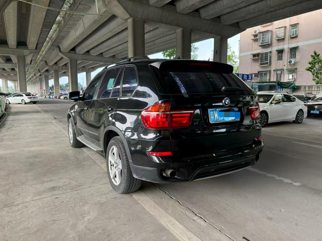 BMW X5 2011 thumb 10
