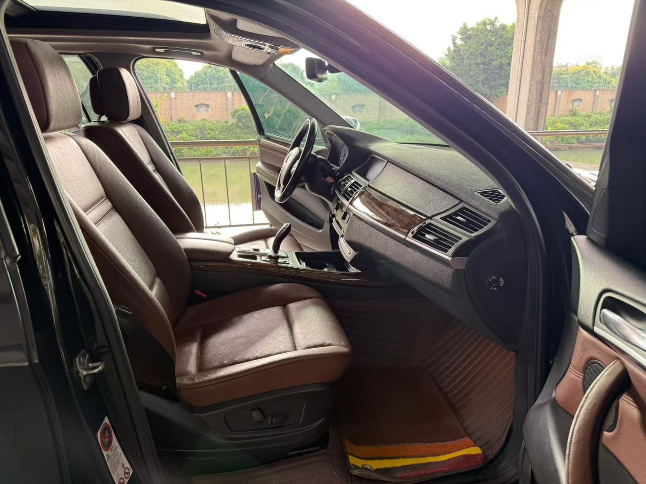 BMW X5 2011 thumb 12