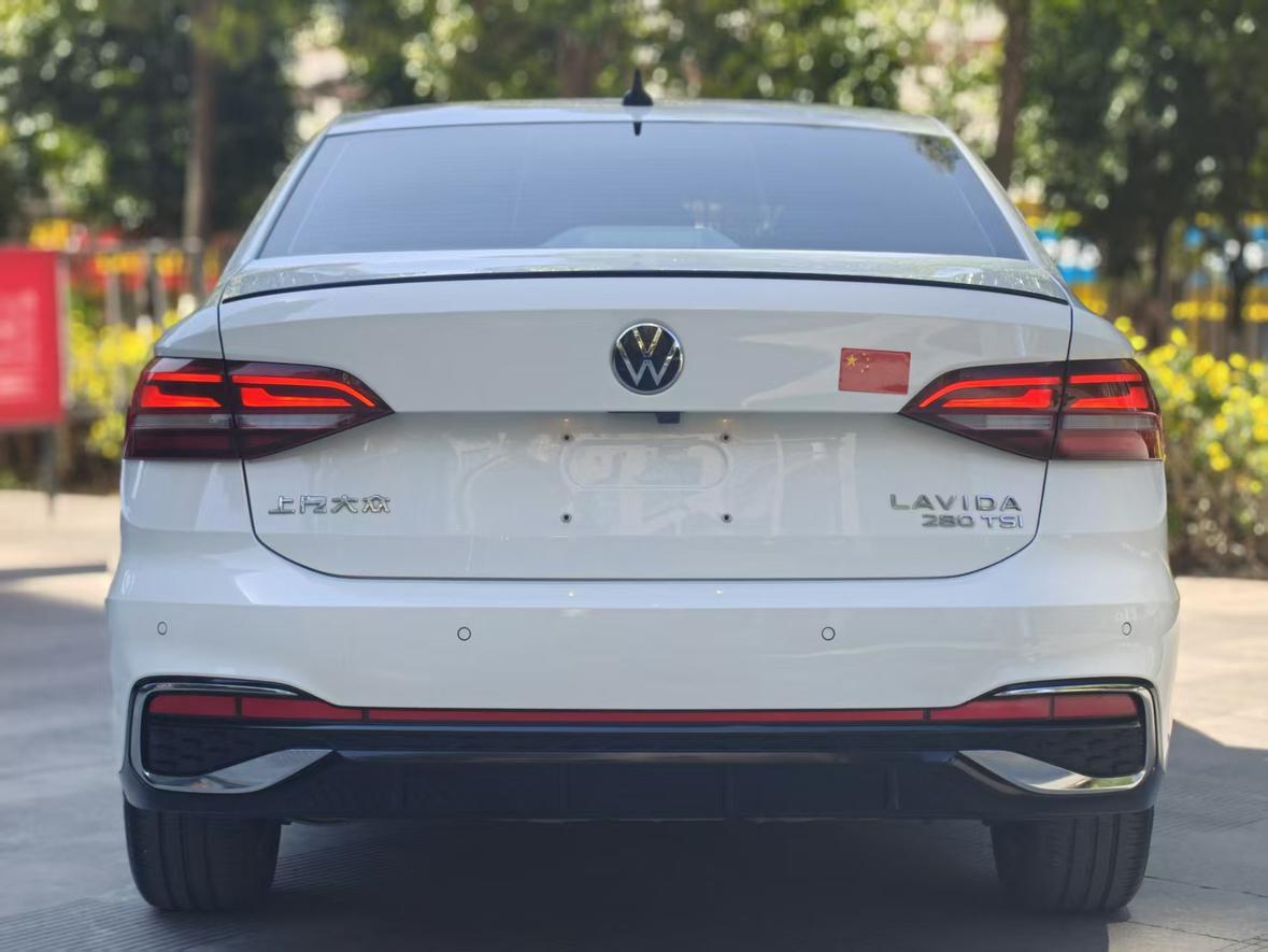 Volkswagen Lavida XR 2023 thumb 3