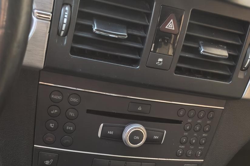 Mercedes-Benz GLK 2012 thumb 5