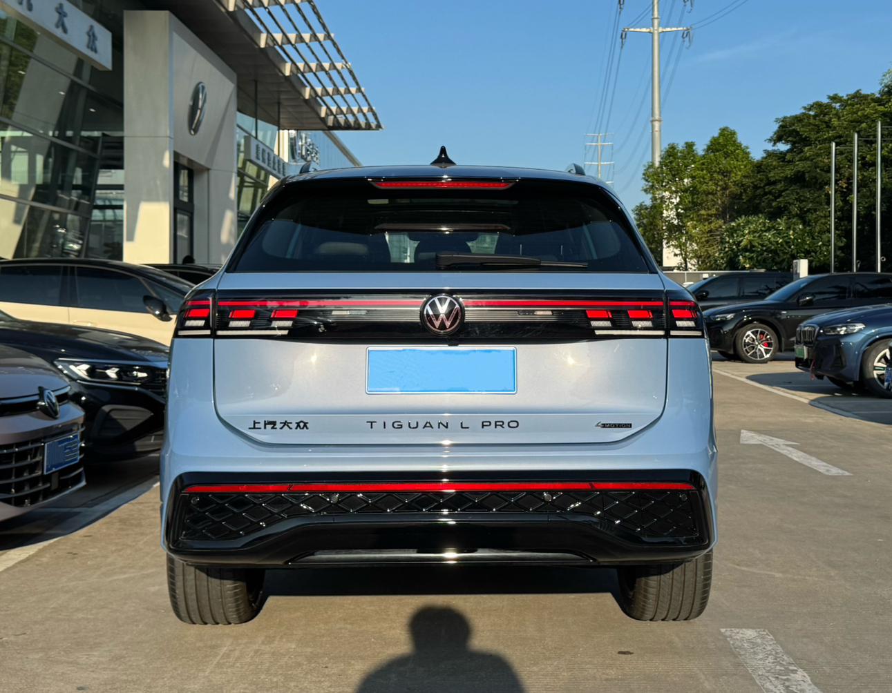 Volkswagen Tiguan 2024 thumb 3