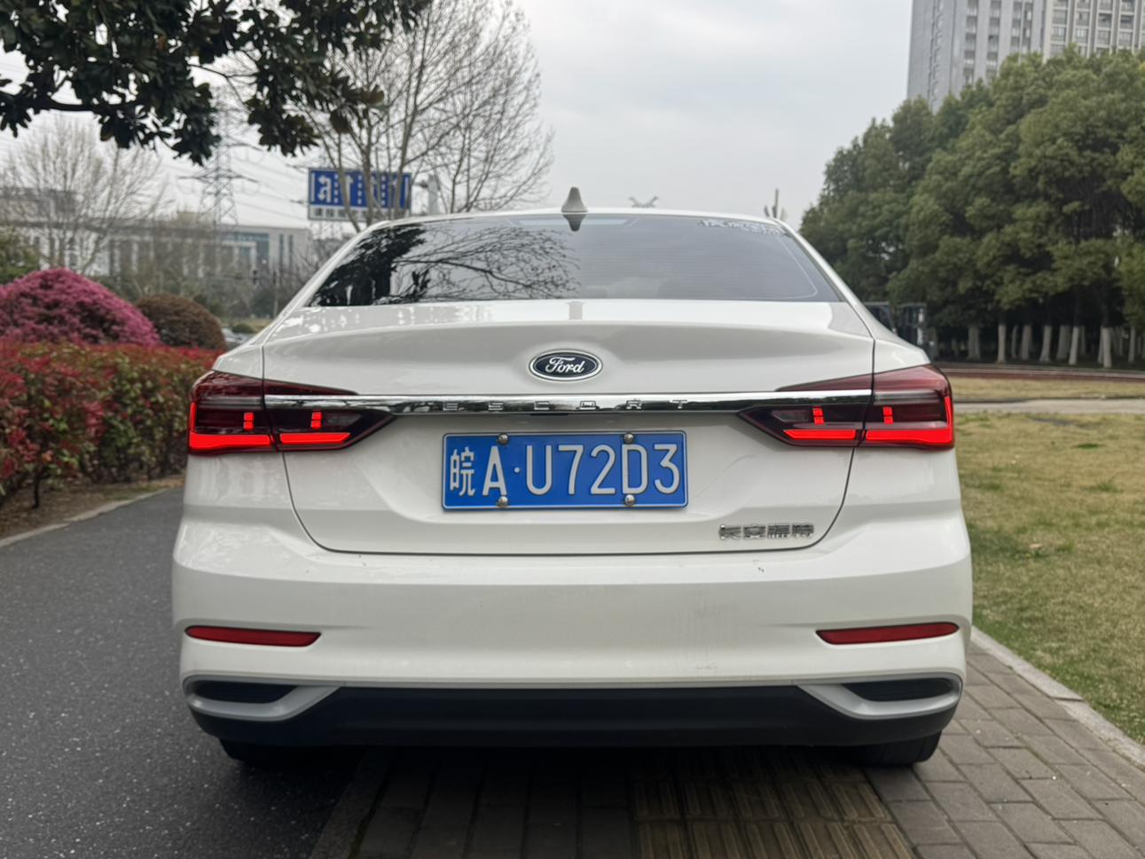 Ford Focus 2021 thumb 3