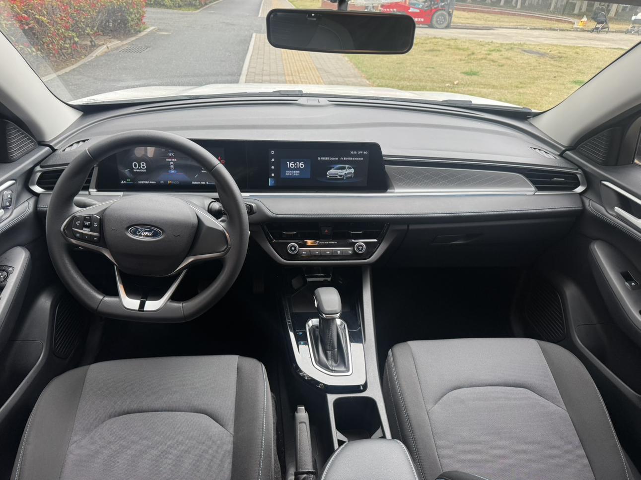 Ford Focus 2021 thumb 8